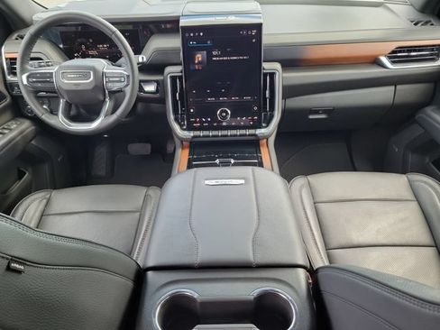 Certified 2025 GMC Yukon XL Denali AWD/4WD image 18