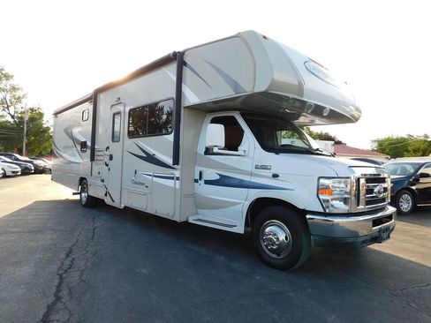 Used 2015 Ford E-450 and Econoline 450 Super Duty w/ Motorhome Prep Package RWD image 6