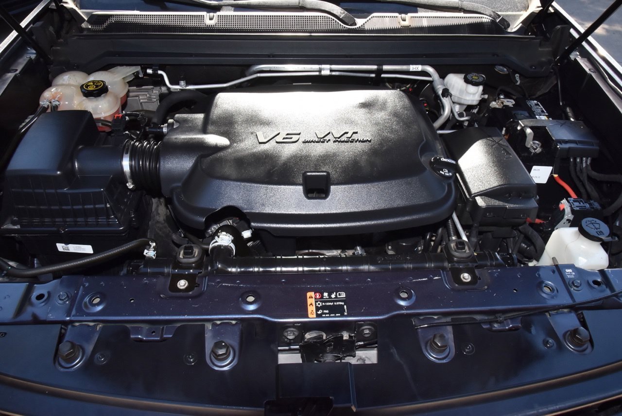 Used 2018 Chevrolet Colorado Z71 w/ Centennial Edition AWD/4WD image 37