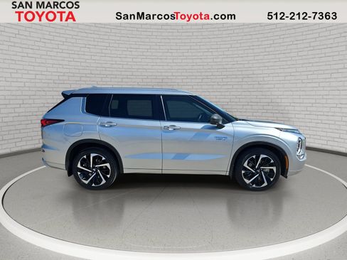 Used 2023 Mitsubishi Outlander SEL AWD/4WD image 5