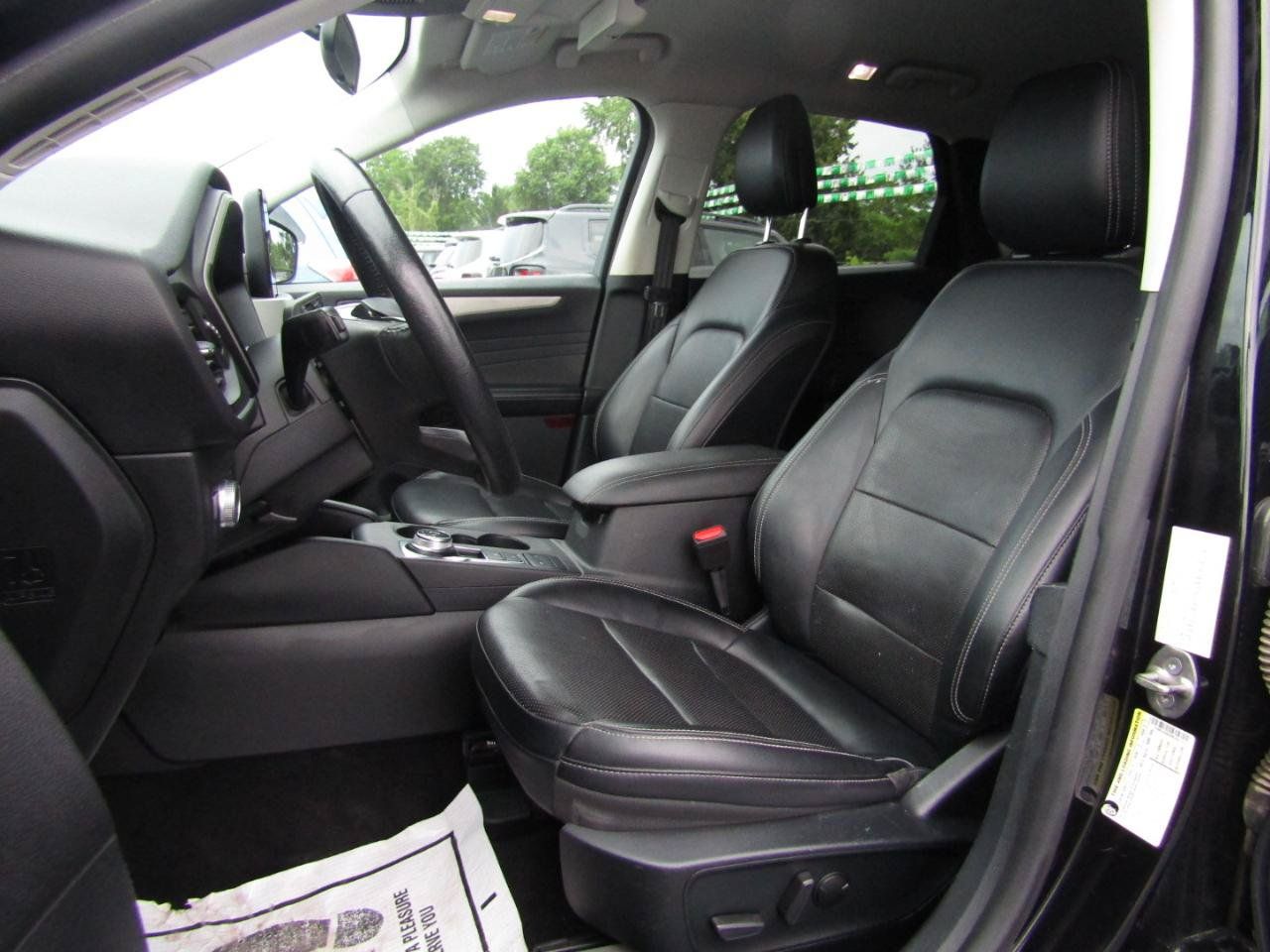 Used 2021 Ford Escape SEL FWD image 13