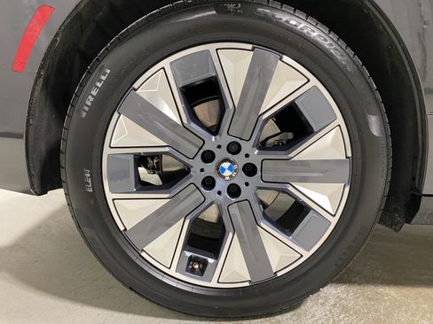 Used 2026 BMW iX xDrive45 image 28