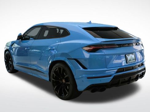 Used 2024 Lamborghini Urus S image 2