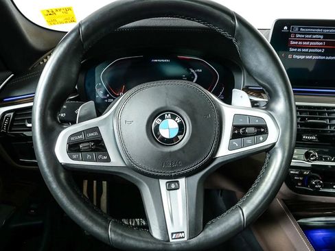 Used 2021 BMW M550i xDrive w/ Executive Package image 10