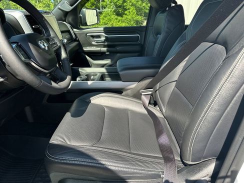 Used 2025 RAM 1500 Big Horn AWD/4WD image 10