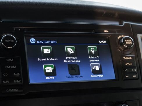 Used 2018 Nissan Titan SV w/ SV Convenience Package image 32