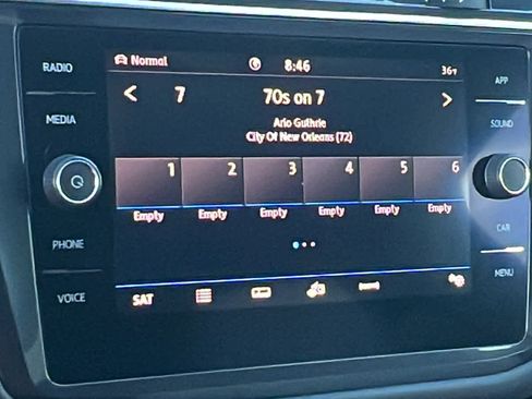 Used 2020 Volkswagen Tiguan SE R-Line image 15