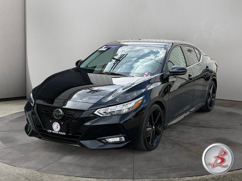 Used 2023 Nissan Sentra SR w/ Midnight Edition Package FWD image 3