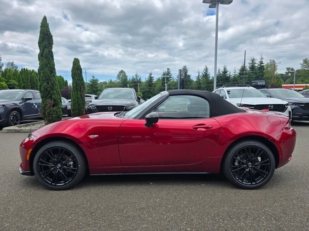 New 2026 MAZDA MX-5 Miata Club w/ Interior Package RWD image 2