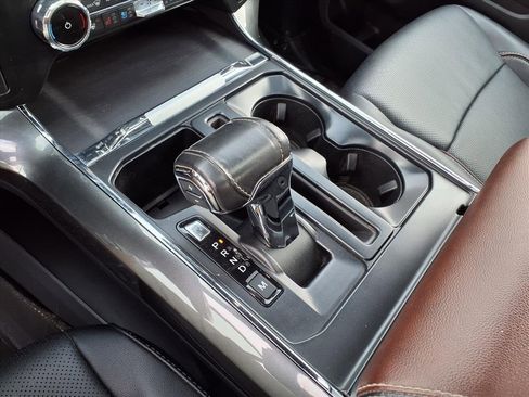 Used 2022 Ford F150 Lariat w/ Equipment Group 502A High image 26