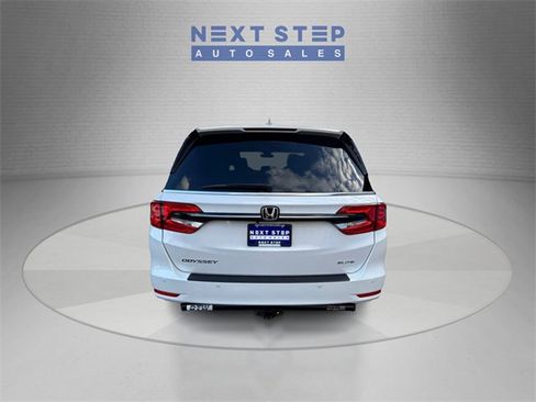 Used 2023 Honda Odyssey Elite image 7