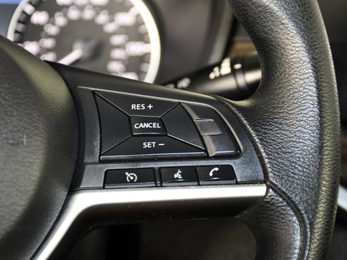 Used 2024 Nissan Altima 2.5 SV FWD image 21