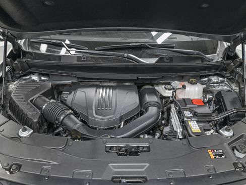 Used 2024 Chevrolet Traverse LS FWD image 11