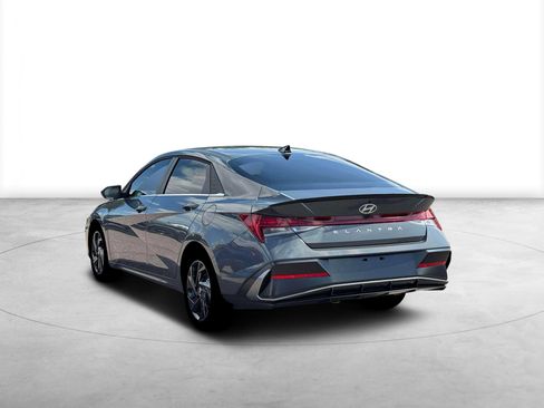 New 2026 Hyundai Elantra SEL Sport Premium FWD image 5