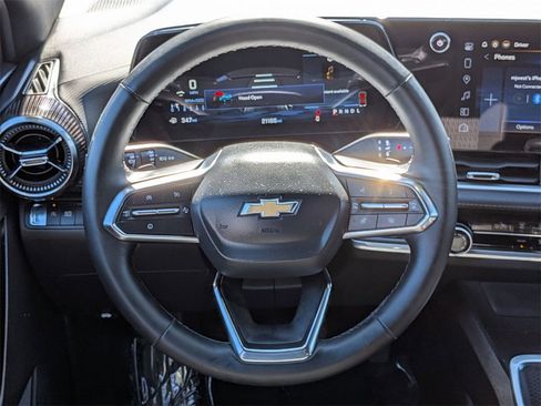 Used 2025 Chevrolet Equinox LT image 21