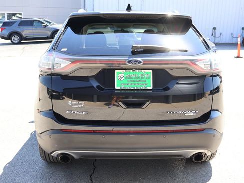 Used 2017 Ford Edge Titanium w/ Technology Package AWD/4WD image 4
