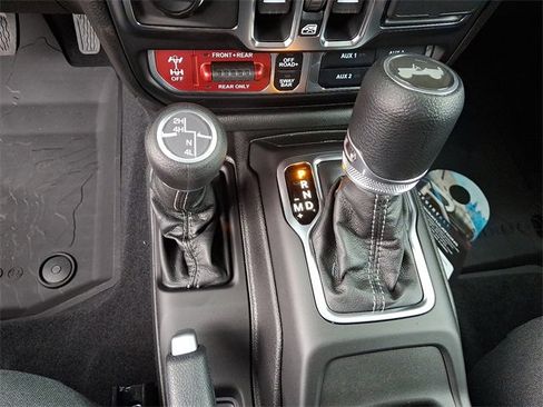 New 2026 Jeep Wrangler Unlimited Rubicon w/ Technology Group image 7