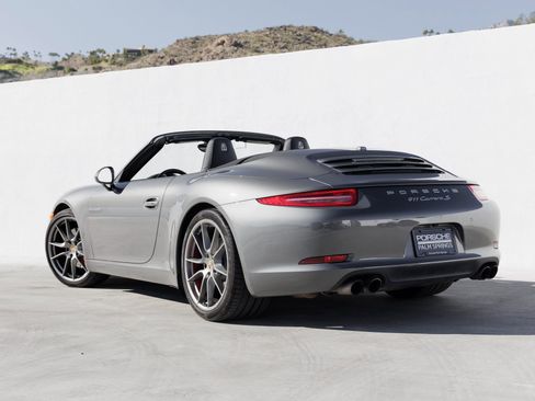 Used 2016 Porsche 911 Carrera S image 3