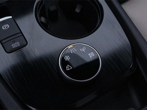 Certified 2023 Nissan Rogue SV w/ SV Premium B Package image 19