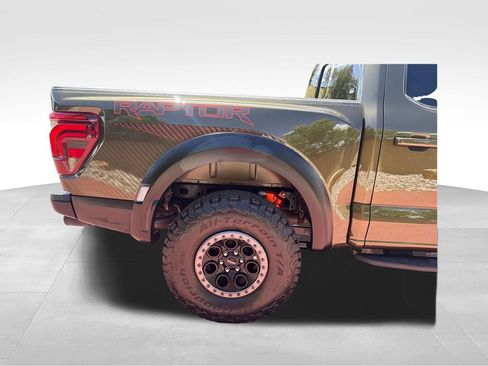 Used 2025 Ford F150 Raptor AWD/4WD image 32