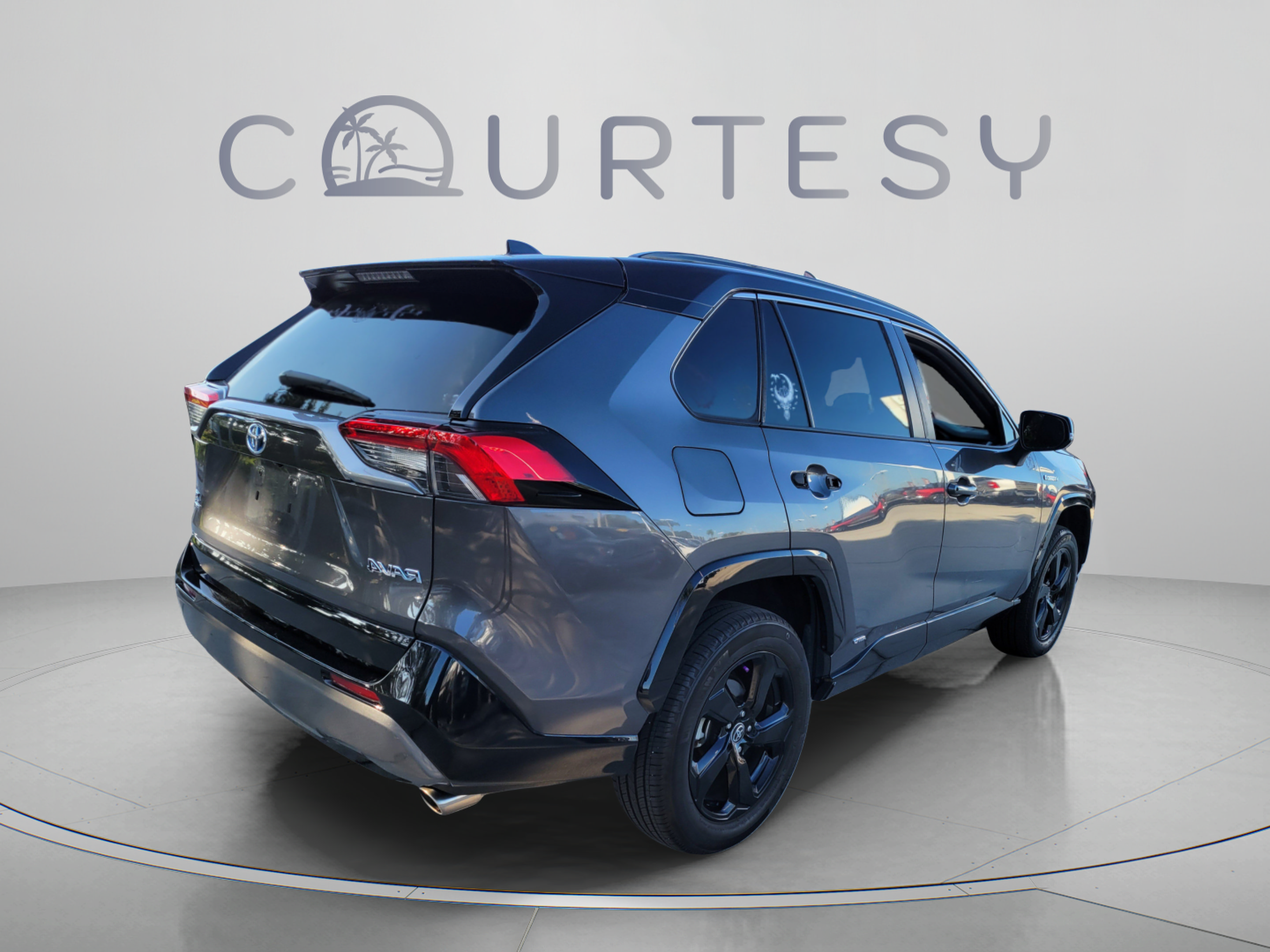 Used 2021 Toyota RAV4 XSE w/ XSE Grade Weather Package AWD/4WD image 3