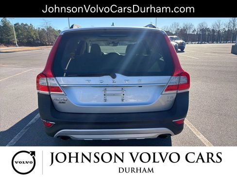 Used 2016 Volvo XC70 T5 Platinum w/ Protection Package image 21