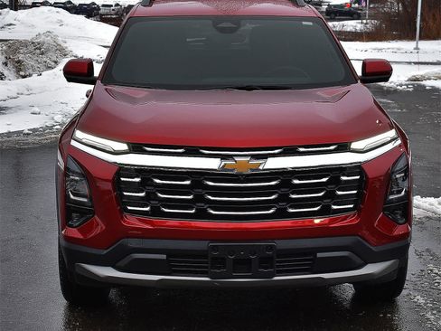 Used 2025 Chevrolet Equinox LT w/ Convenience Package II image 5