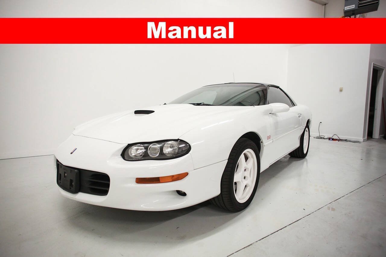 Used 2000 Chevrolet Camaro Z28 w/ SS Performance/Appearance Pkg RWD image 1