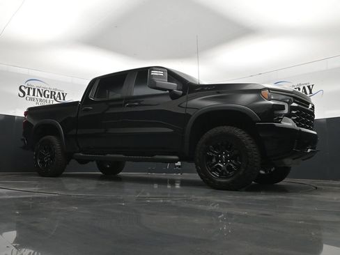 Used 2025 Chevrolet Silverado 1500 ZR2 w/ Technology Package AWD/4WD image 26