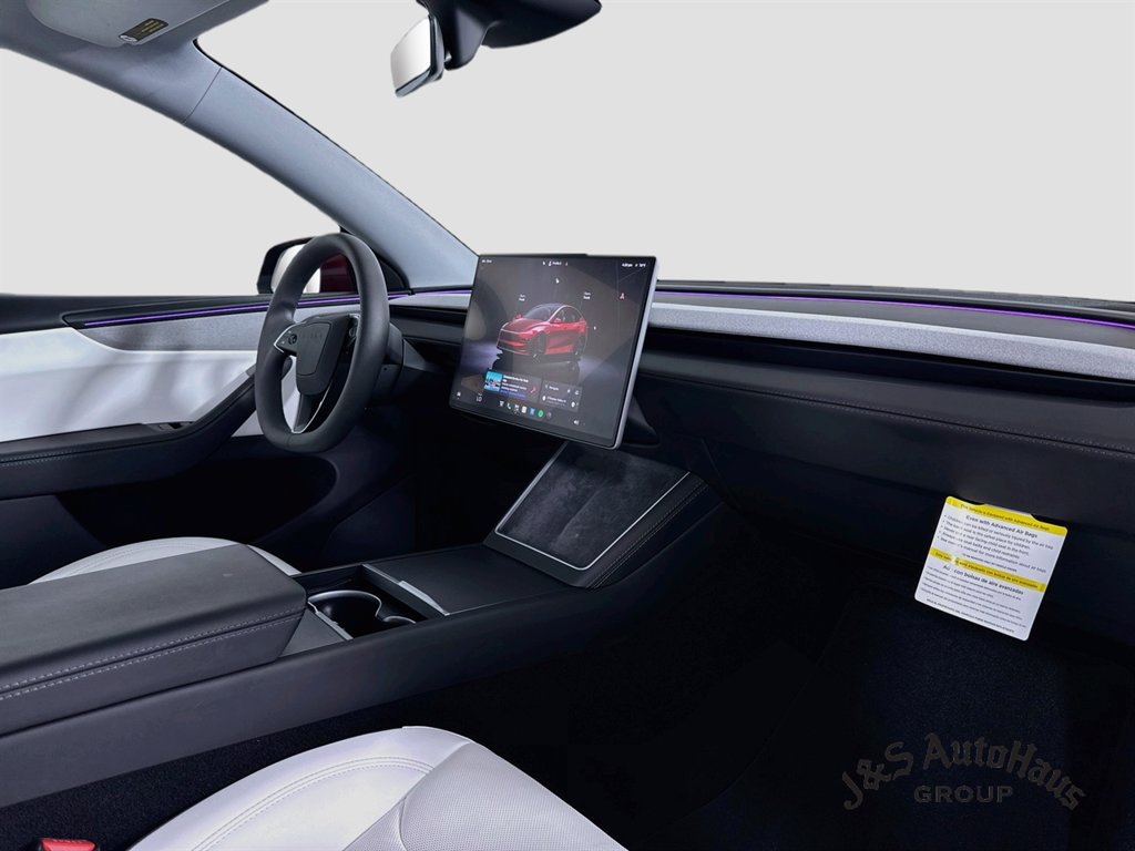 Used 2026 Tesla Model Y 2WD image 38