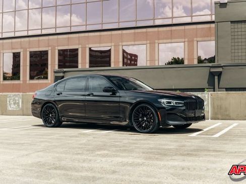 Used 2020 BMW 740i w/ Cold Weather Package RWD image 48