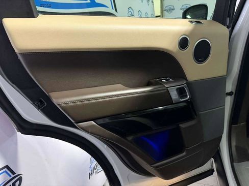 Used 2018 Land Rover Range Rover Sport HSE image 15