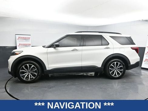 Used 2022 Ford Explorer ST-Line w/ Class IV Trailer Tow Package image 7