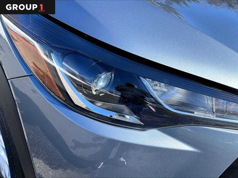 Certified 2022 Toyota Corolla Cross LE image 27