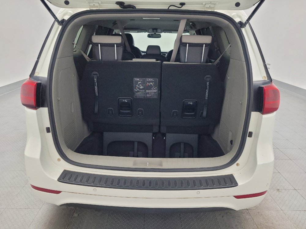 Used 2017 Kia Sedona LX w/ LX Essentials Premium Package FWD image 29