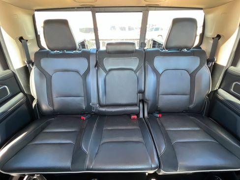 Used 2019 RAM 1500 Laramie image 24