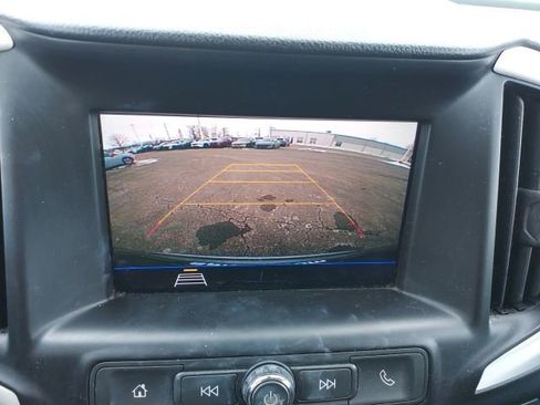 Used 2020 GMC Terrain SLE w/ Elevation Edition image 13