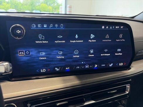 New 2027 Chevrolet Traverse LT w/ Sun and Wheel Package AWD/4WD image 21