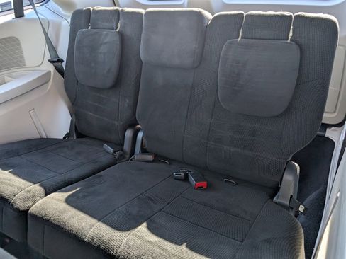 Used 2013 Dodge Grand Caravan American Value Package w/ UConnect Hands-Free Group image 14