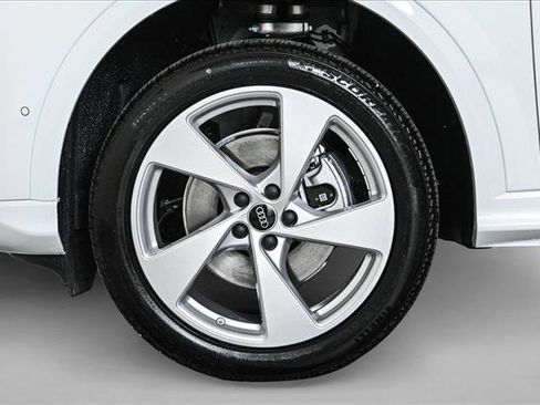 New 2025 Audi Q5 Premium Plus image 25