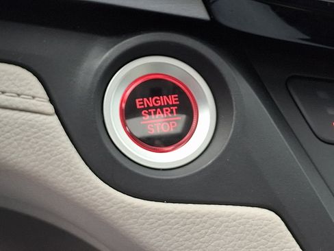 Certified 2025 Honda Odyssey EX-L image 24