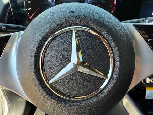 Used 2026 Mercedes-Benz GLB 250 image 16