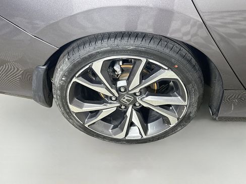 Used 2020 Honda Civic Touring image 33