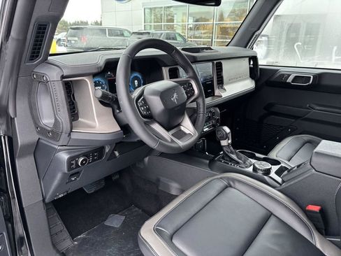 New 2025 Ford Bronco Outer Banks image 17