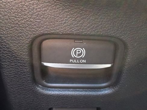 Used 2022 Jeep Grand Cherokee Limited AWD/4WD image 25