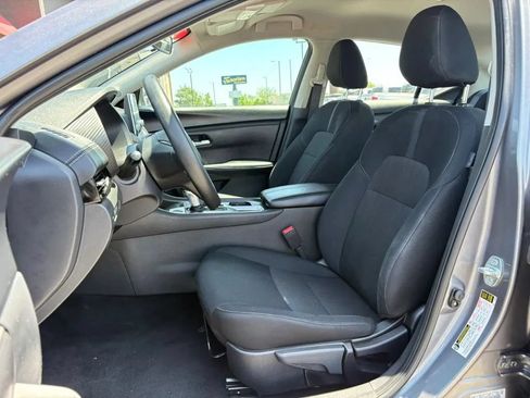 Used 2024 Nissan Sentra SV FWD image 19