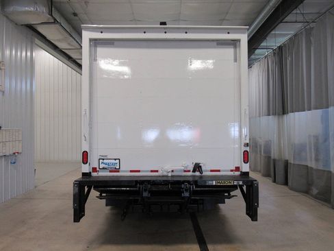 Used 2022 Ford E-350 and Econoline 350 Super Duty w/ Power Windows & Locks Group RWD image 10