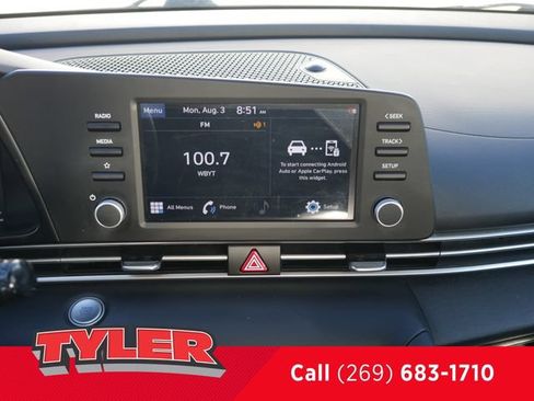 Used 2022 Hyundai Elantra SEL FWD image 41