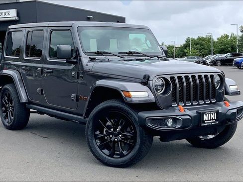 Used 2021 Jeep Wrangler Unlimited Sahara image 1