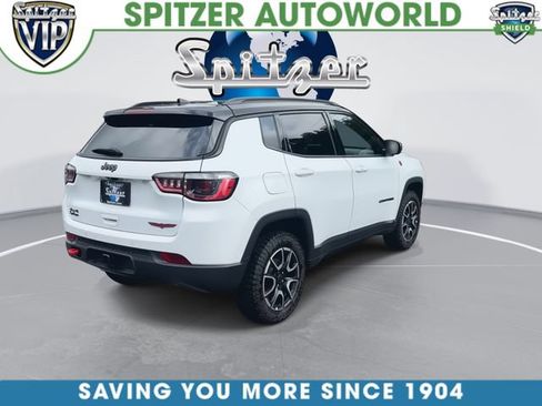 Used 2025 Jeep Compass Trailhawk w/ Trailer Tow Group AWD/4WD image 9